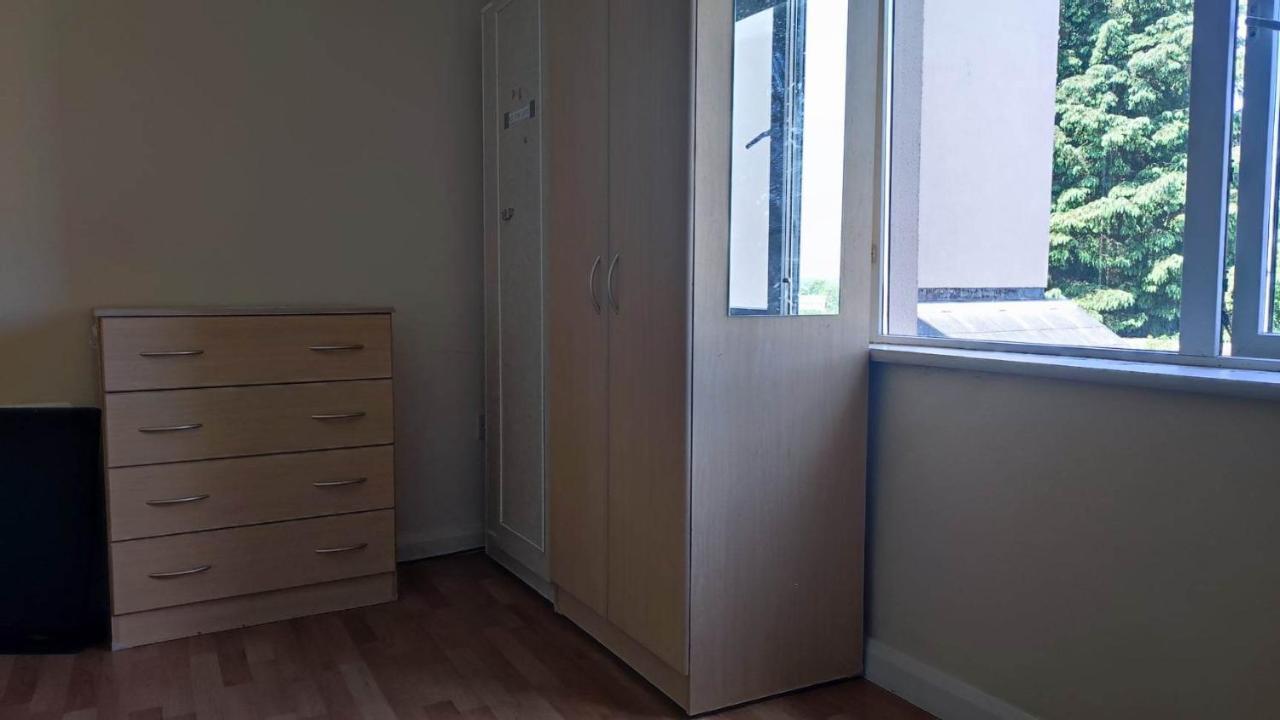Budget-Friendly Self-Serve Lodging Galway Exterior foto